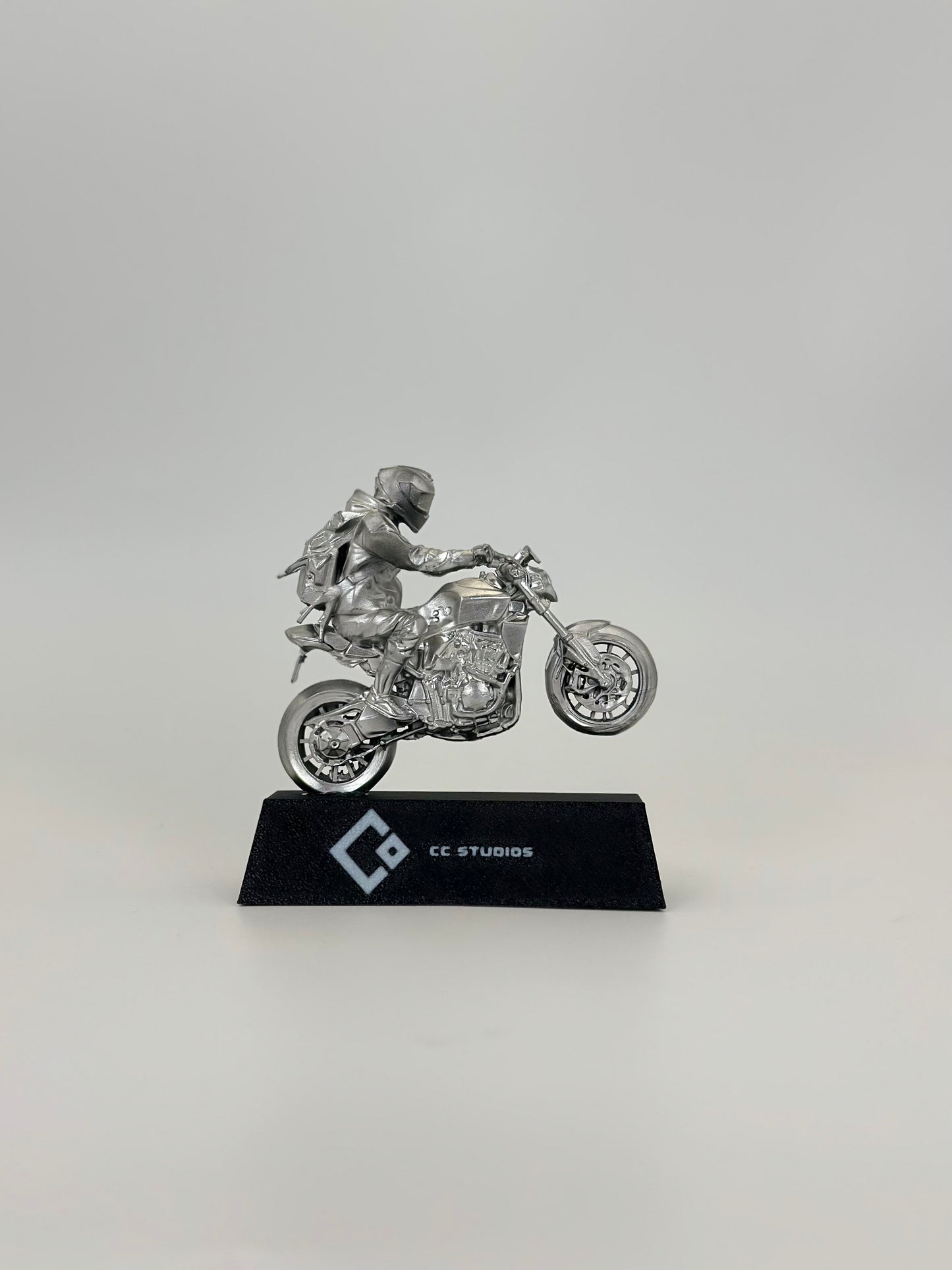 Figura personalizada cromada