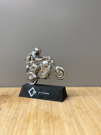 Figura personalizada cromada